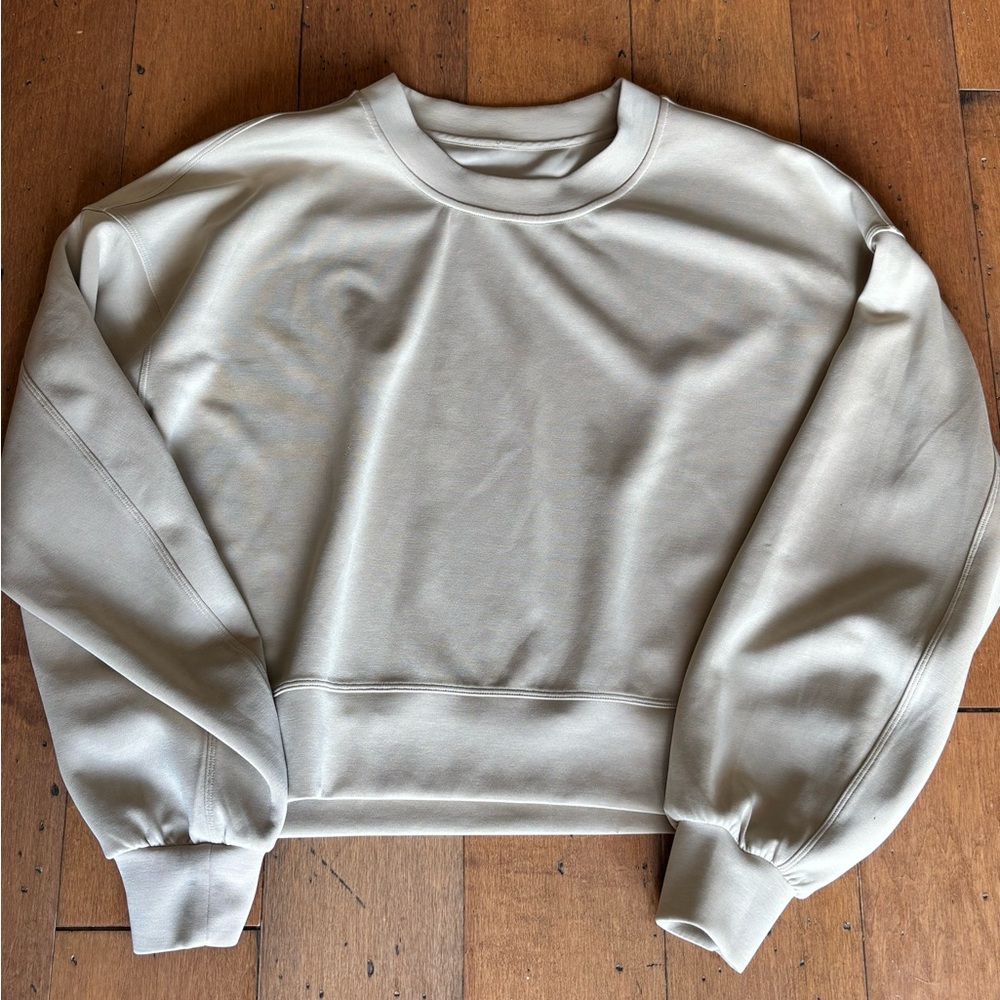 Lululemon Softstreme Sweatshirt Tan 8 NWOT